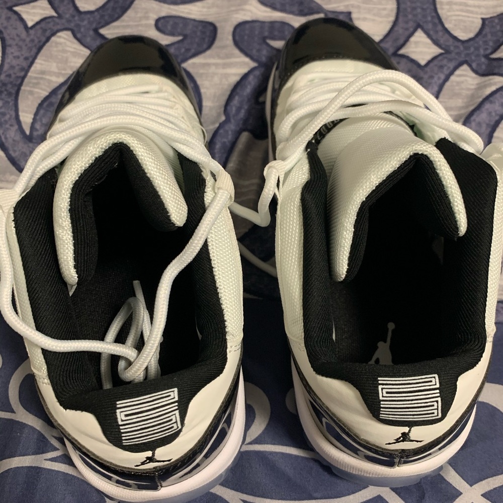 Jordan 11 concord low